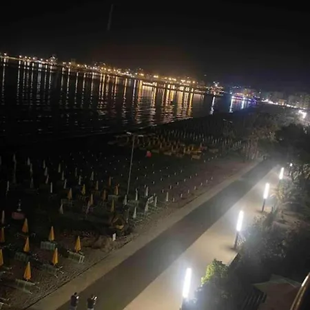 Apartment Redi's Luxurious Seaside Full View Durres