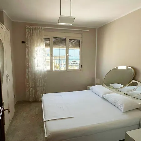 Apartment Redi's Luxurious Seaside Full View Durres