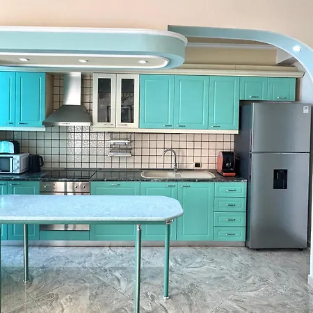 Redi's Luxurious Seaside Full View Apartment Durres