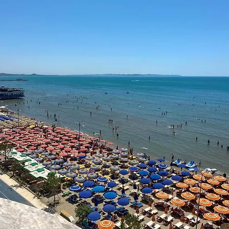 Mona Seaside Full-view