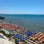 Mona Seaside Full-view