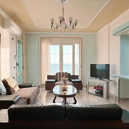 Redi's Luxurious Seaside Full View Durres